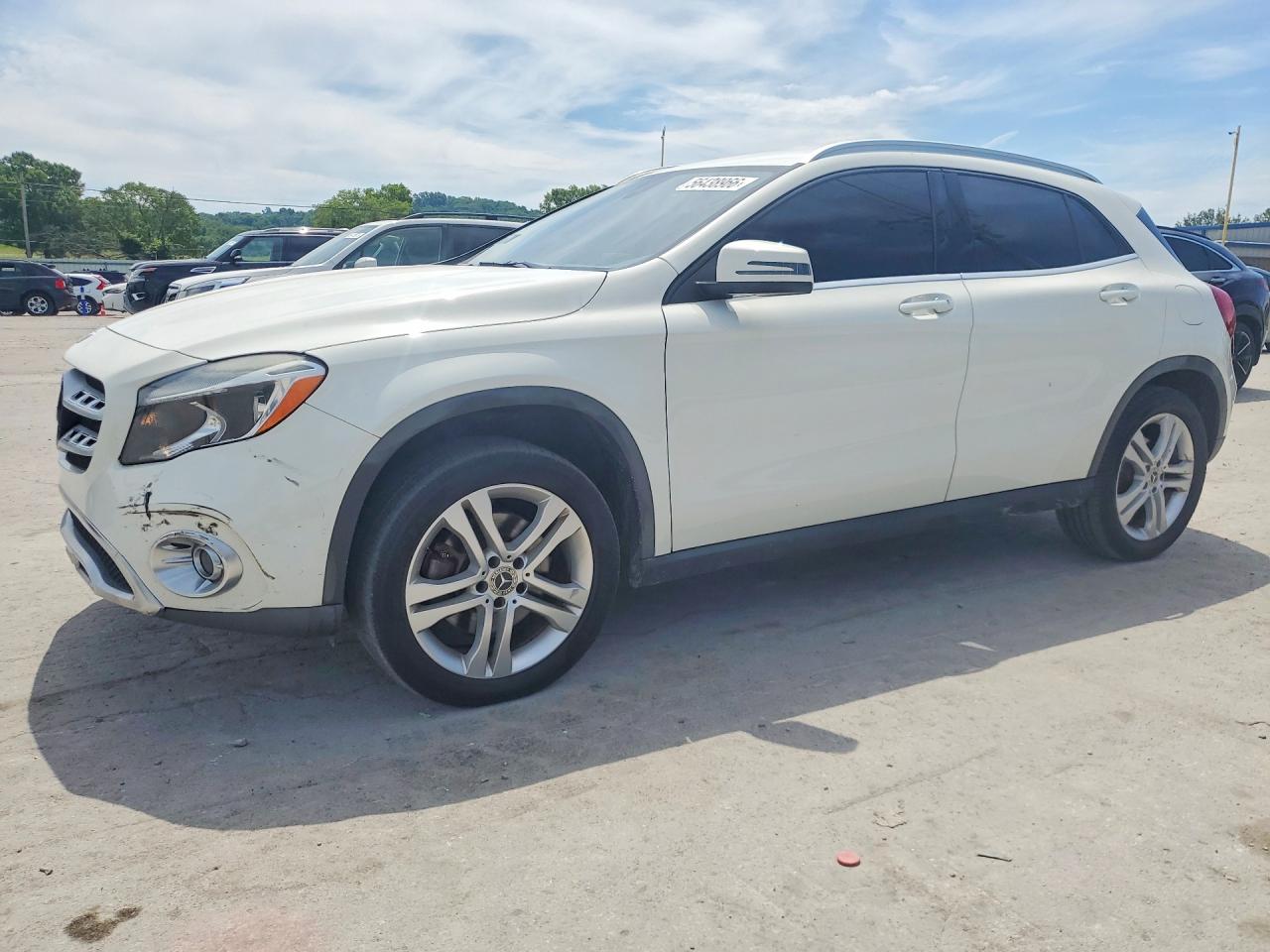 Salvage Mercedes-Benz GLA Image