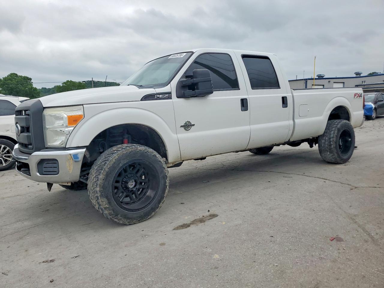 Salvage Ford F-350 Image