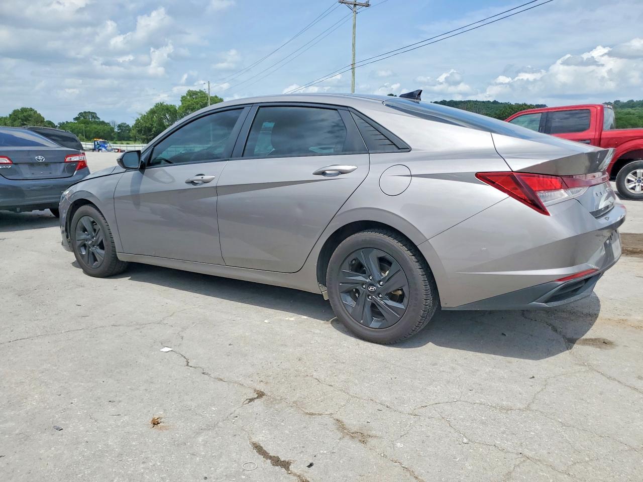Hyundai ELANTRA Sel