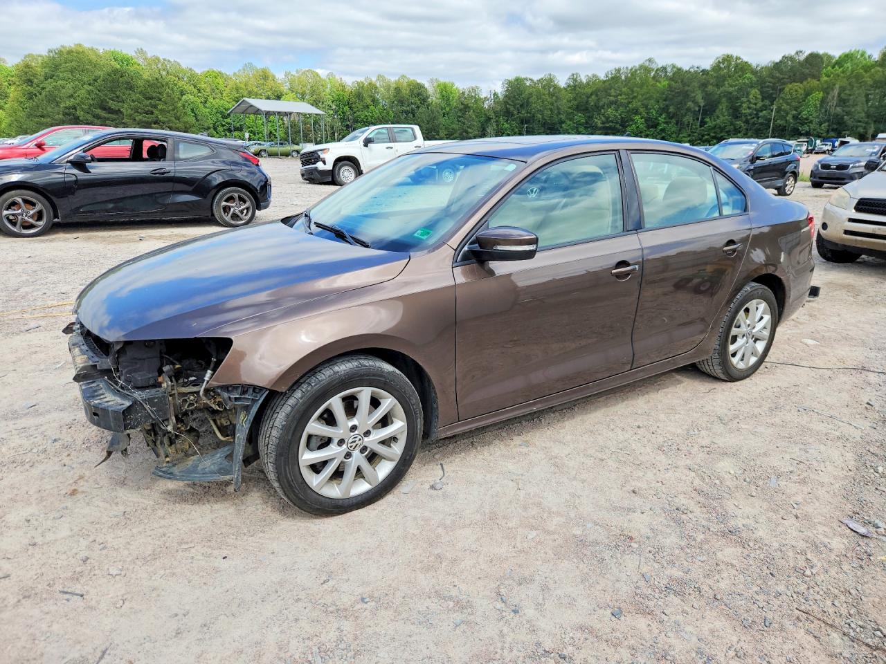 Salvage Volkswagen Jetta Image