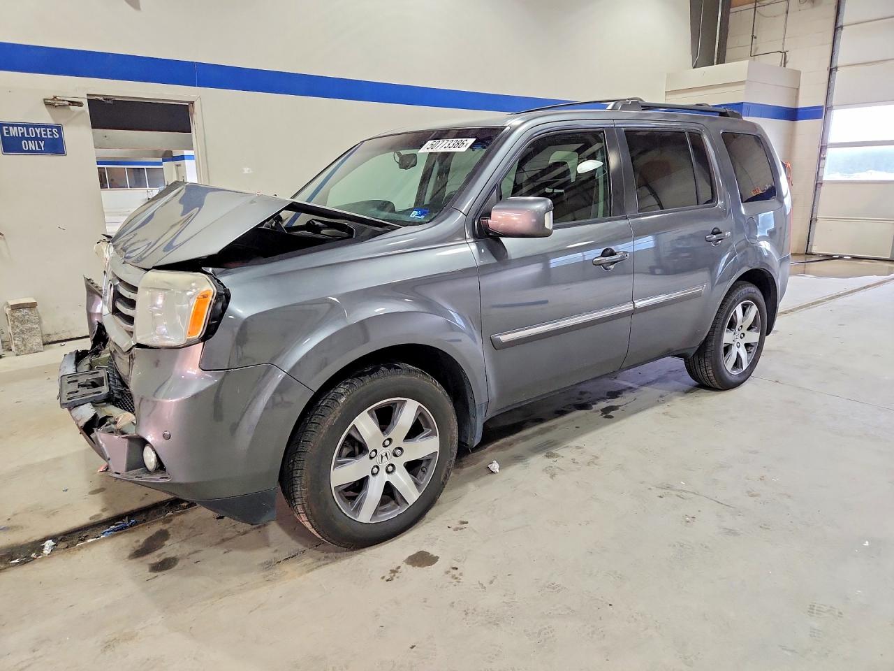 Salvage Honda Pilot Image