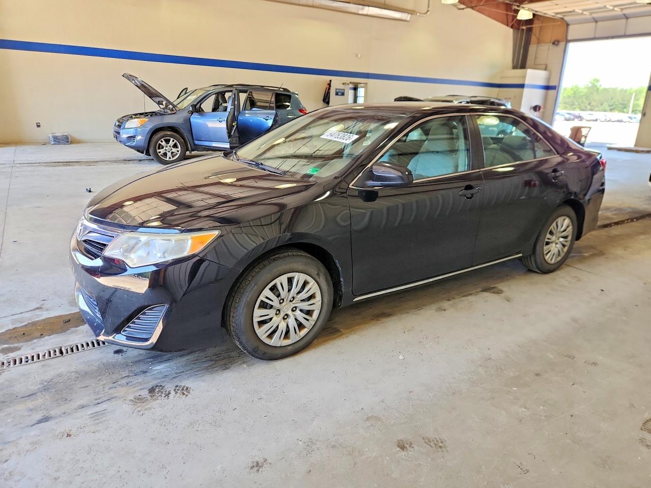 Salvage Toyota Camry Image