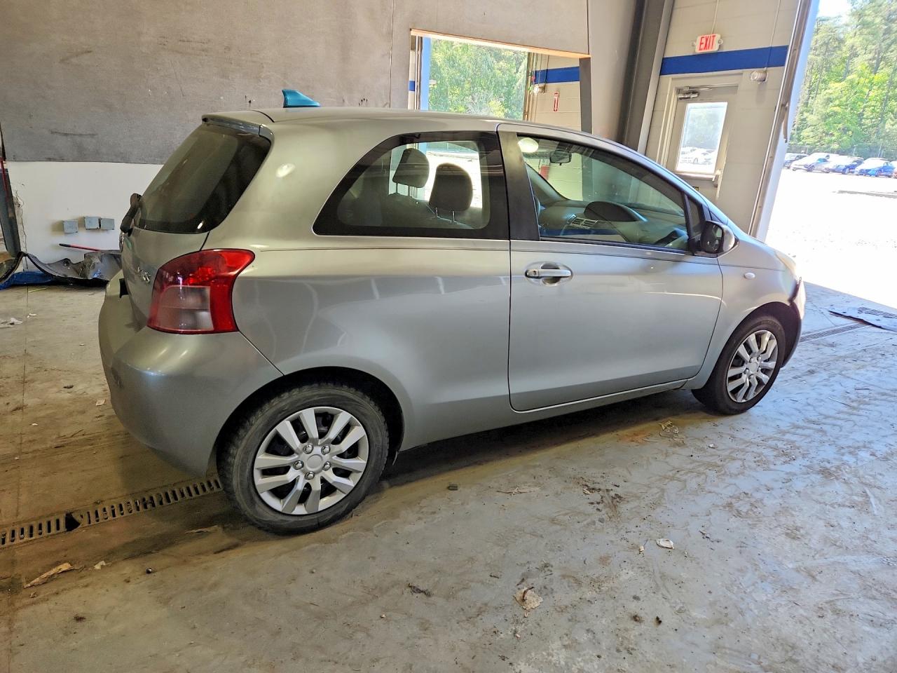 Toyota Yaris Base