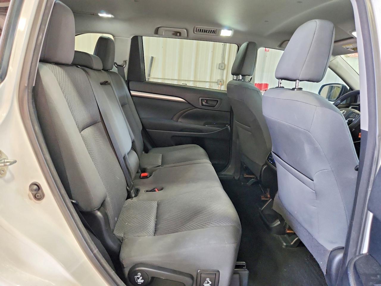 Toyota Highlander Le