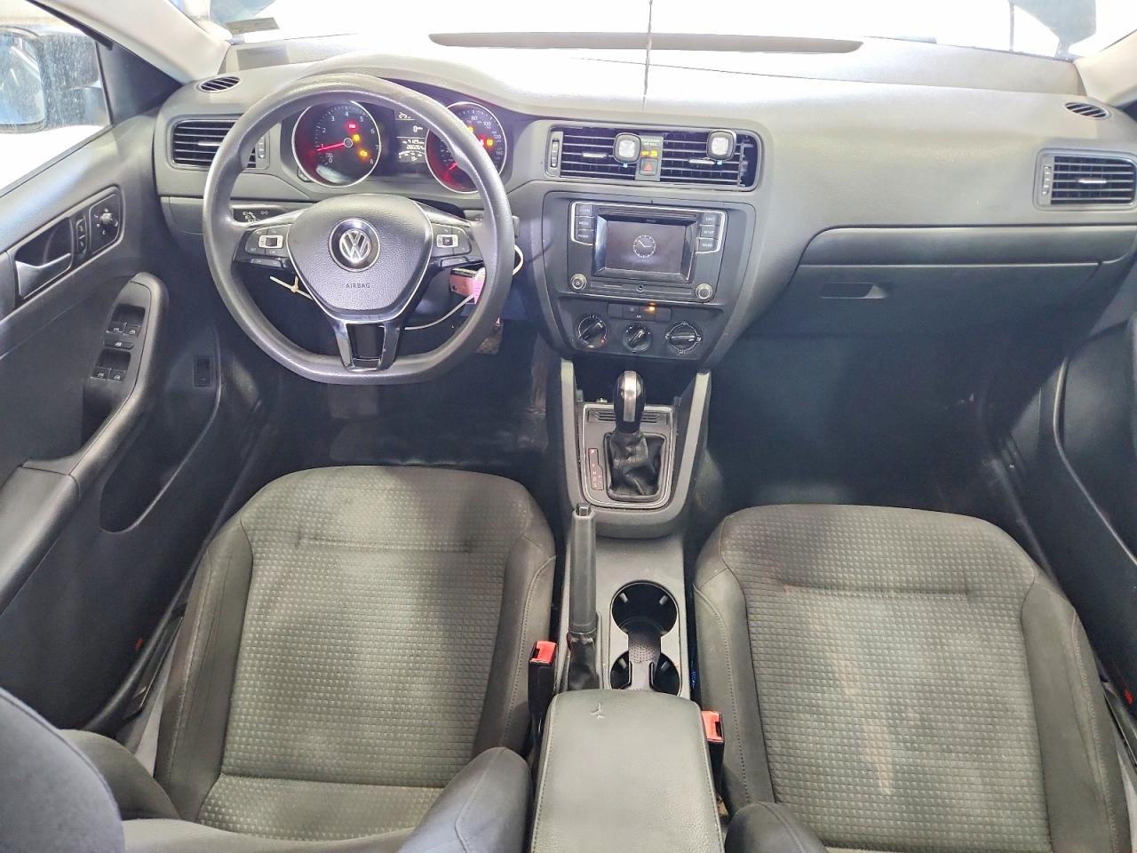Volkswagen Jetta S