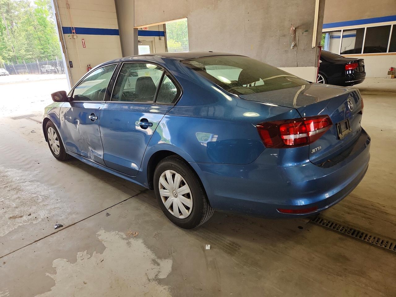 Volkswagen Jetta S