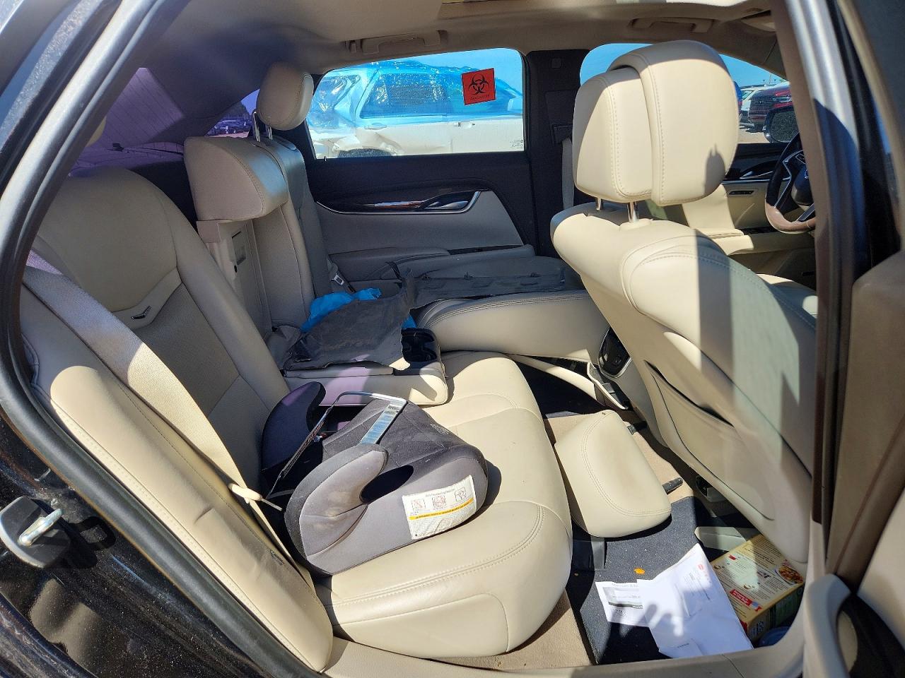 Cadillac XTS Luxury Collection