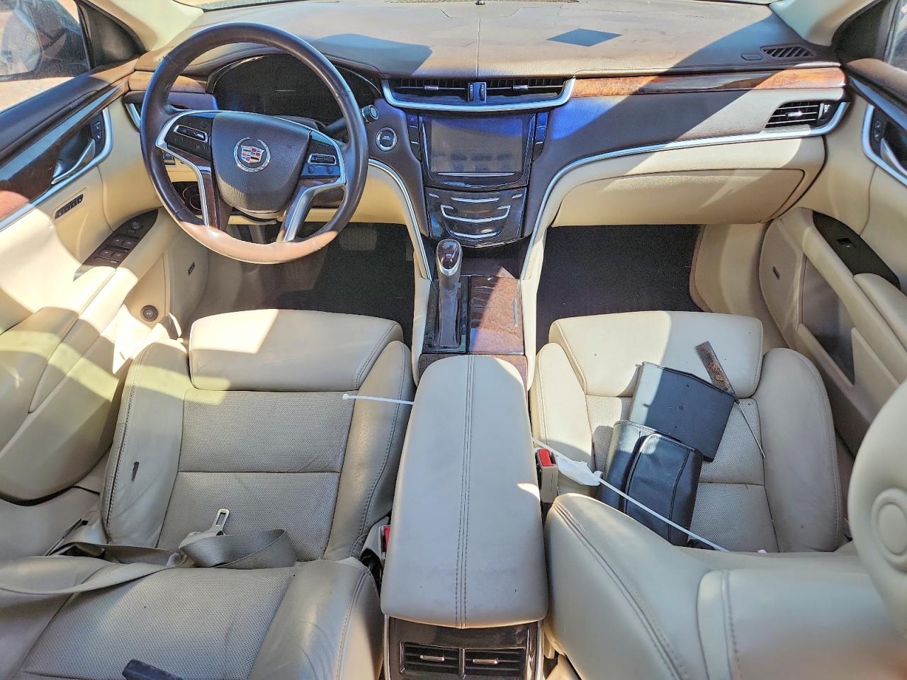 Cadillac XTS Luxury Collection