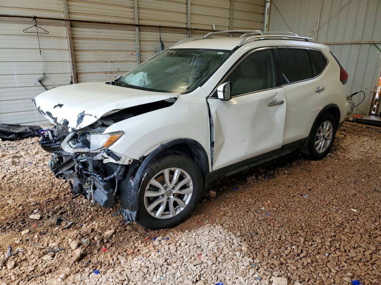 Salvage Nissan Rogue Image