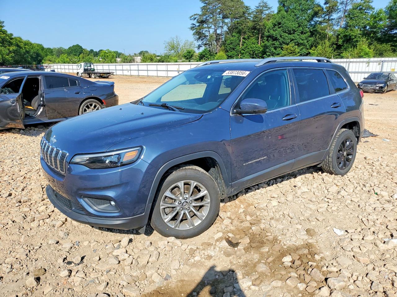 Salvage Jeep Cherokee Image