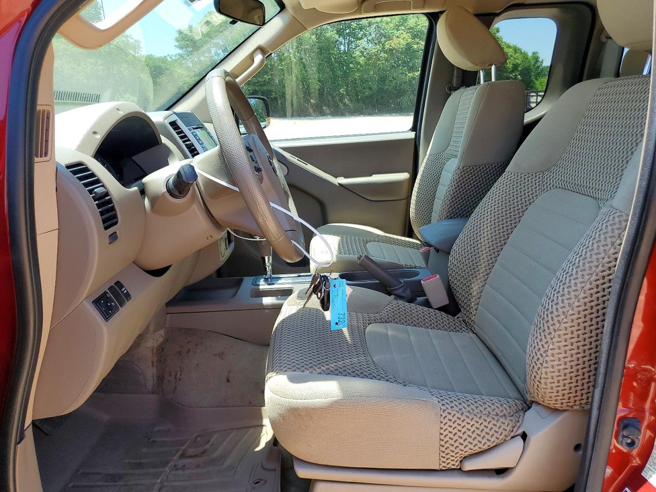 Nissan Frontier Sv