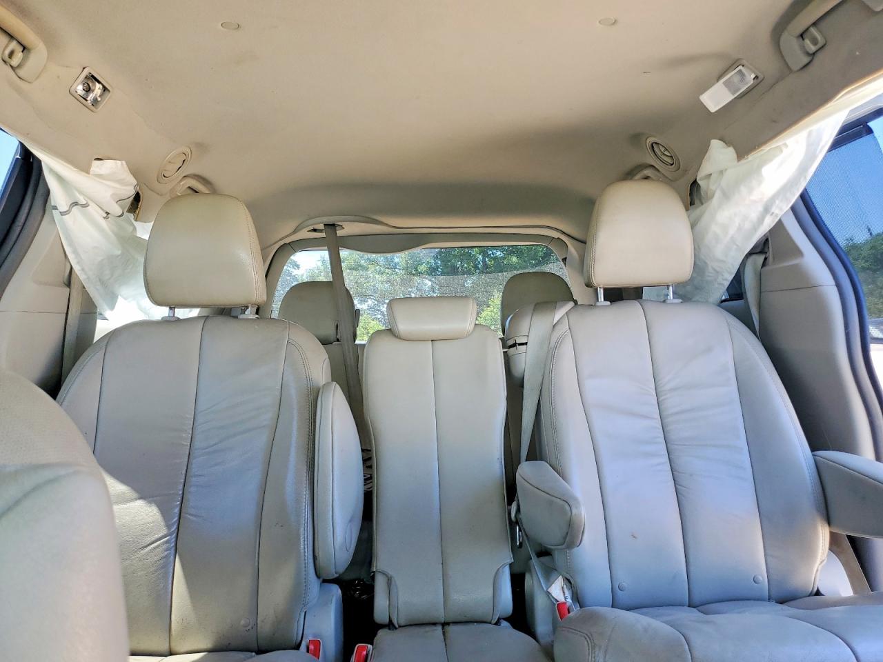 Toyota Sienna Xle 8-passenger