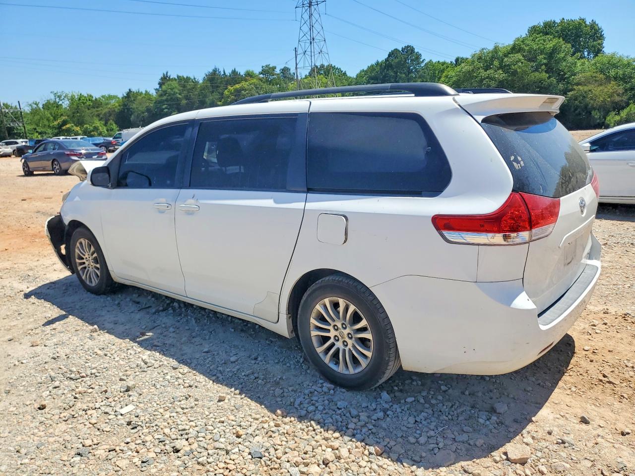 Toyota Sienna Xle 8-passenger