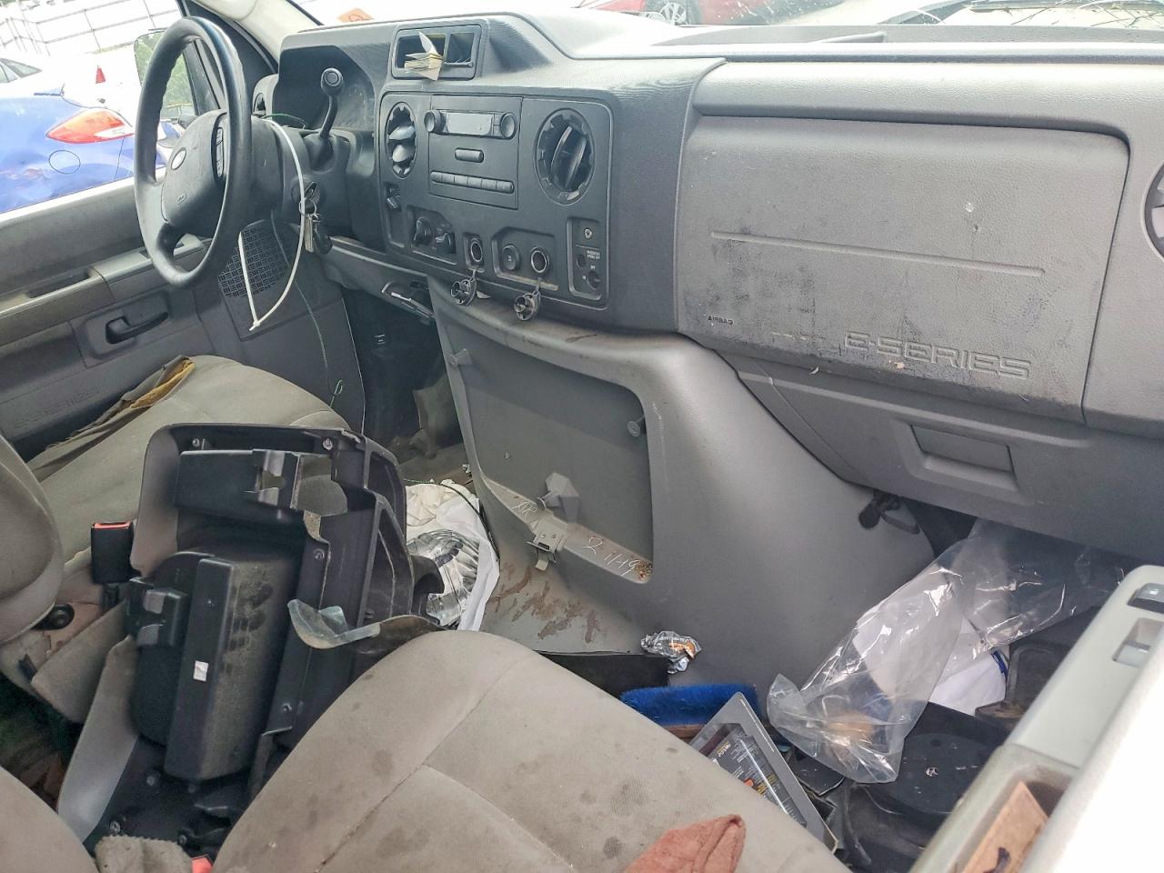Ford Econoline E250 Van