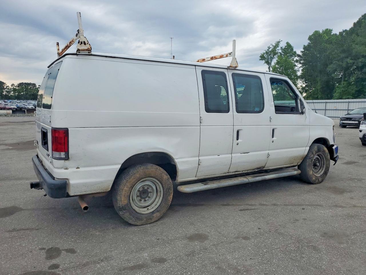 Ford Econoline E250 Van