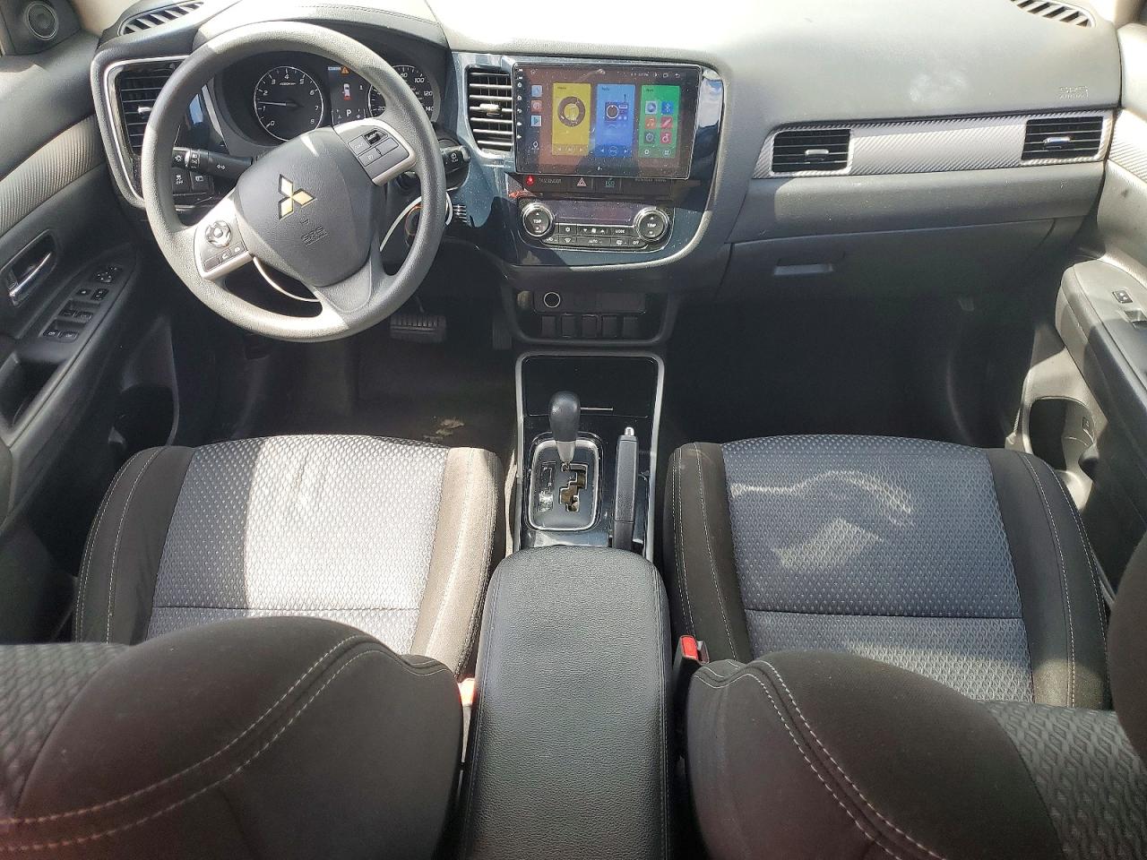 Mitsubishi Outlander Se