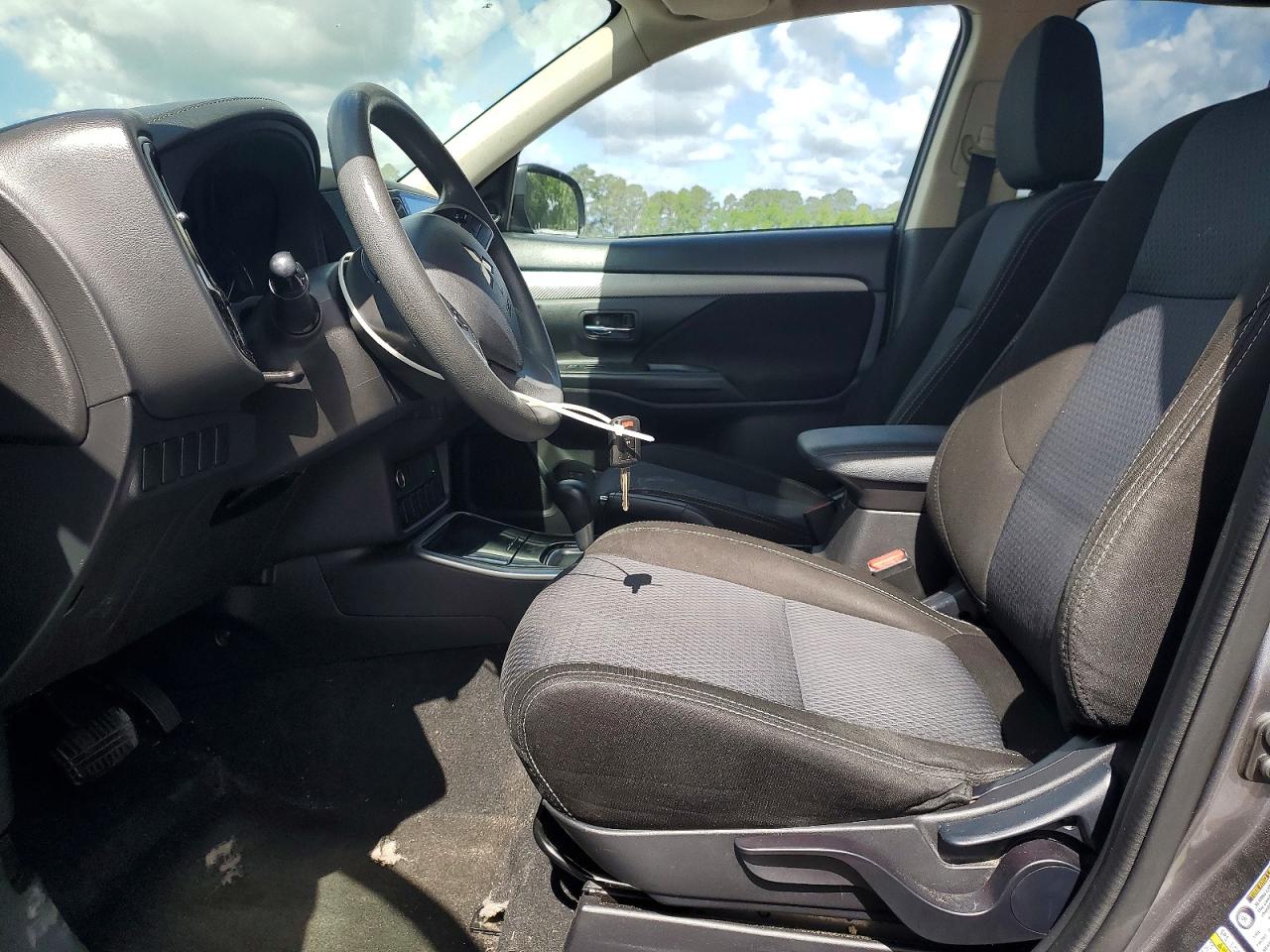 Mitsubishi Outlander Se