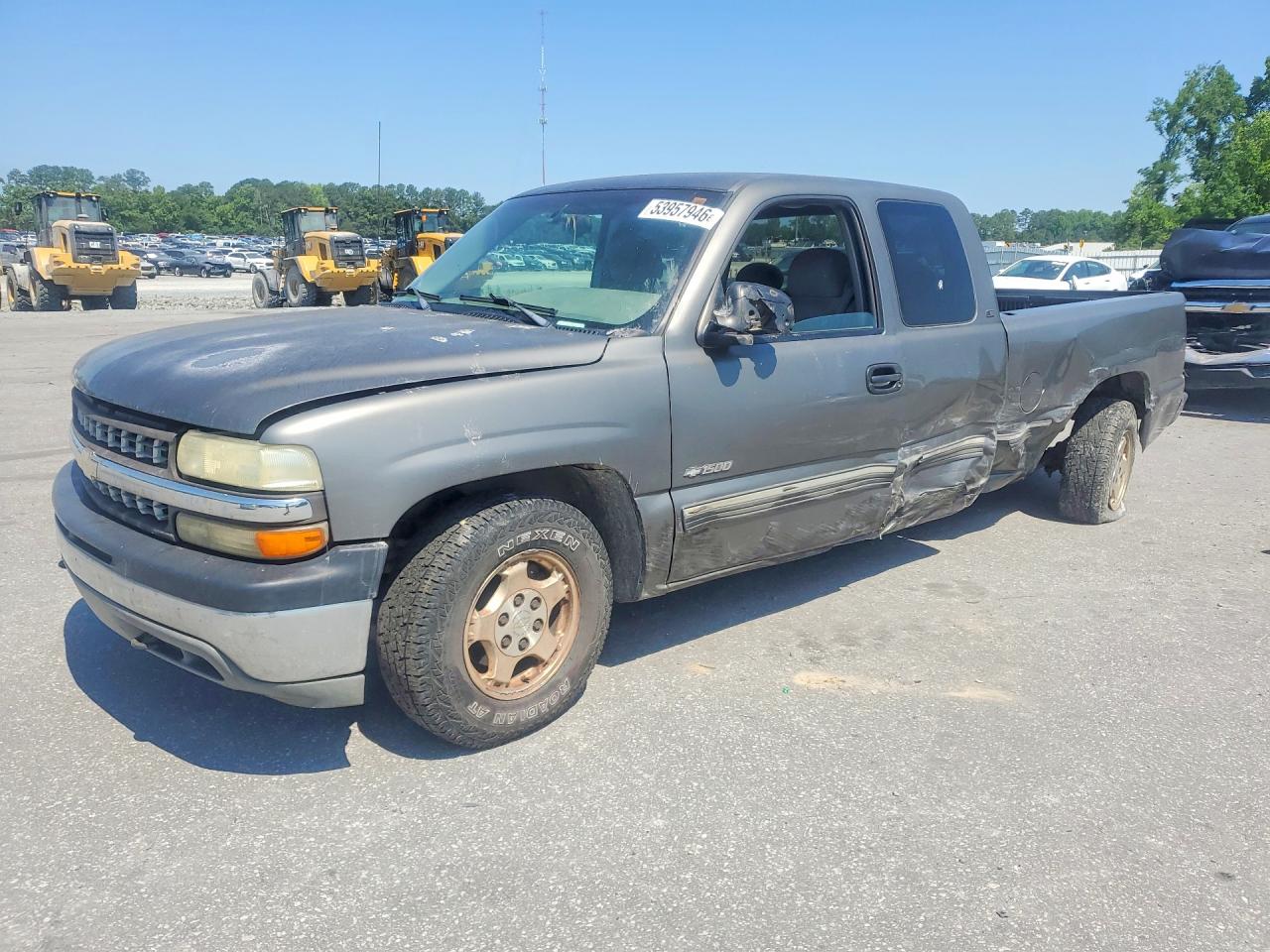 Salvage Chevrolet Silverado Image