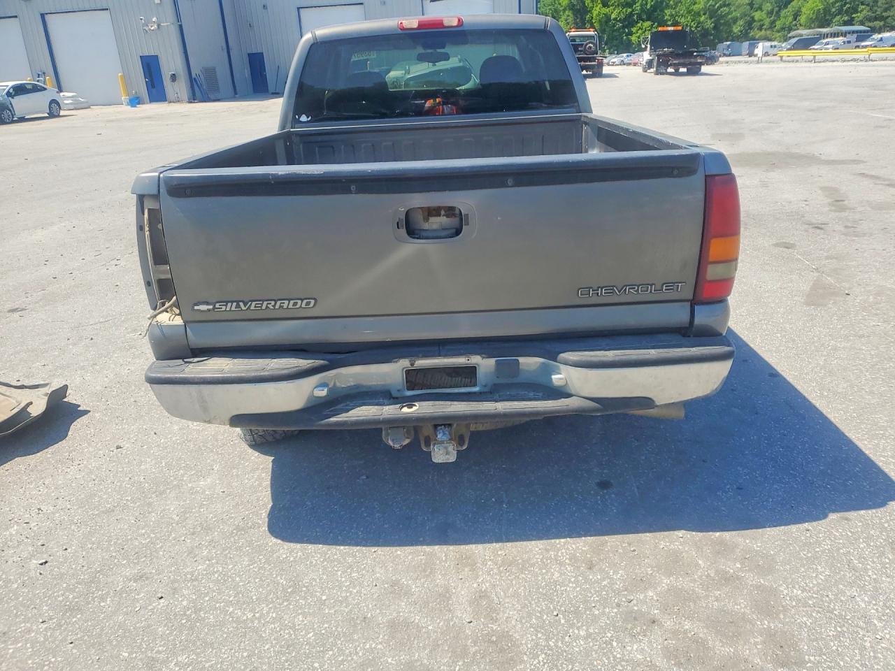 Chevrolet Silverado C1500