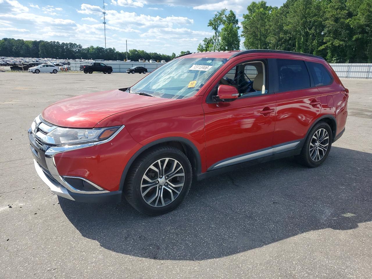 Salvage Mitsubishi Outlander Image