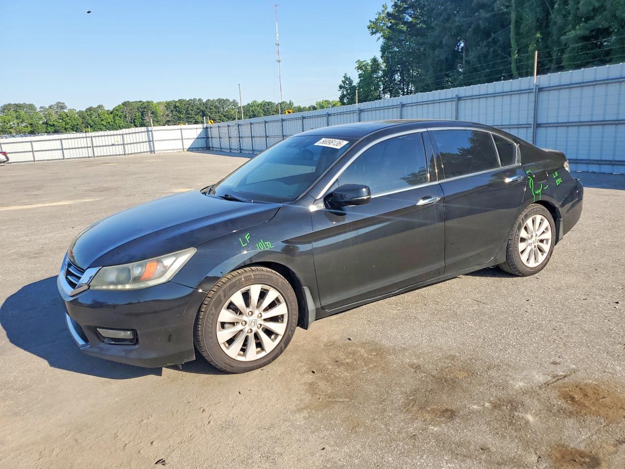 Salvage Honda Accord Image