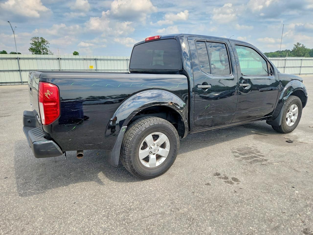 Nissan Frontier S