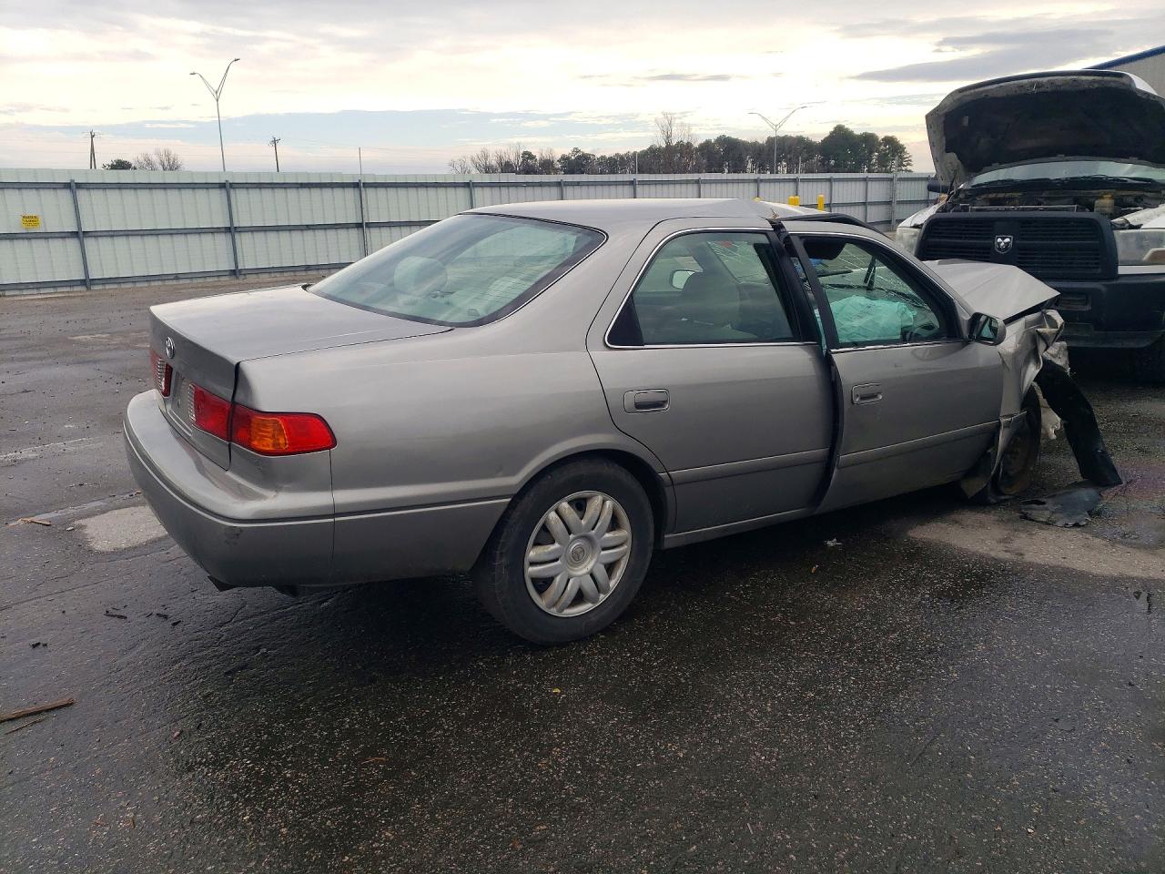 Toyota Camry Ce