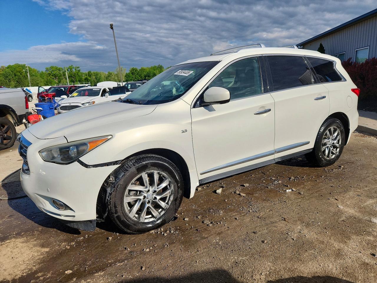 Salvage INFINITI Qx Image