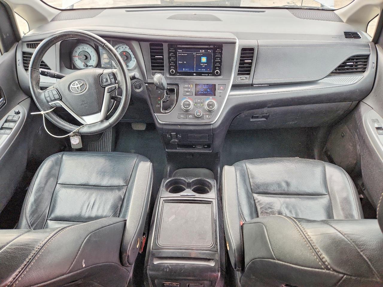 Toyota Sienna Se Premium 7-passenger