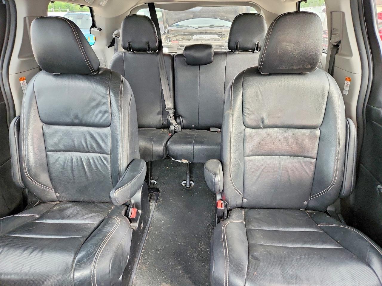 Toyota Sienna Se Premium 7-passenger