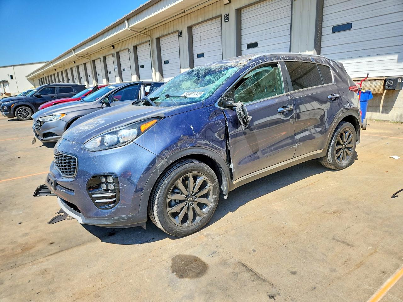 Salvage Kia Sportage Image