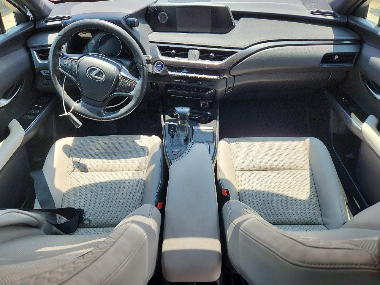 Lexus Ux Base