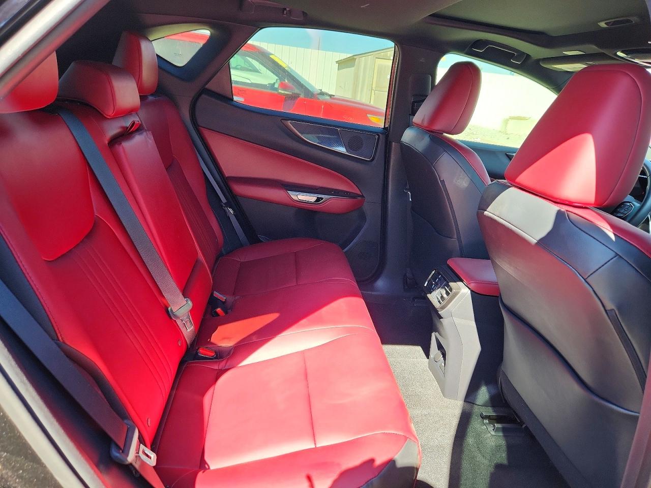 Lexus NX Base