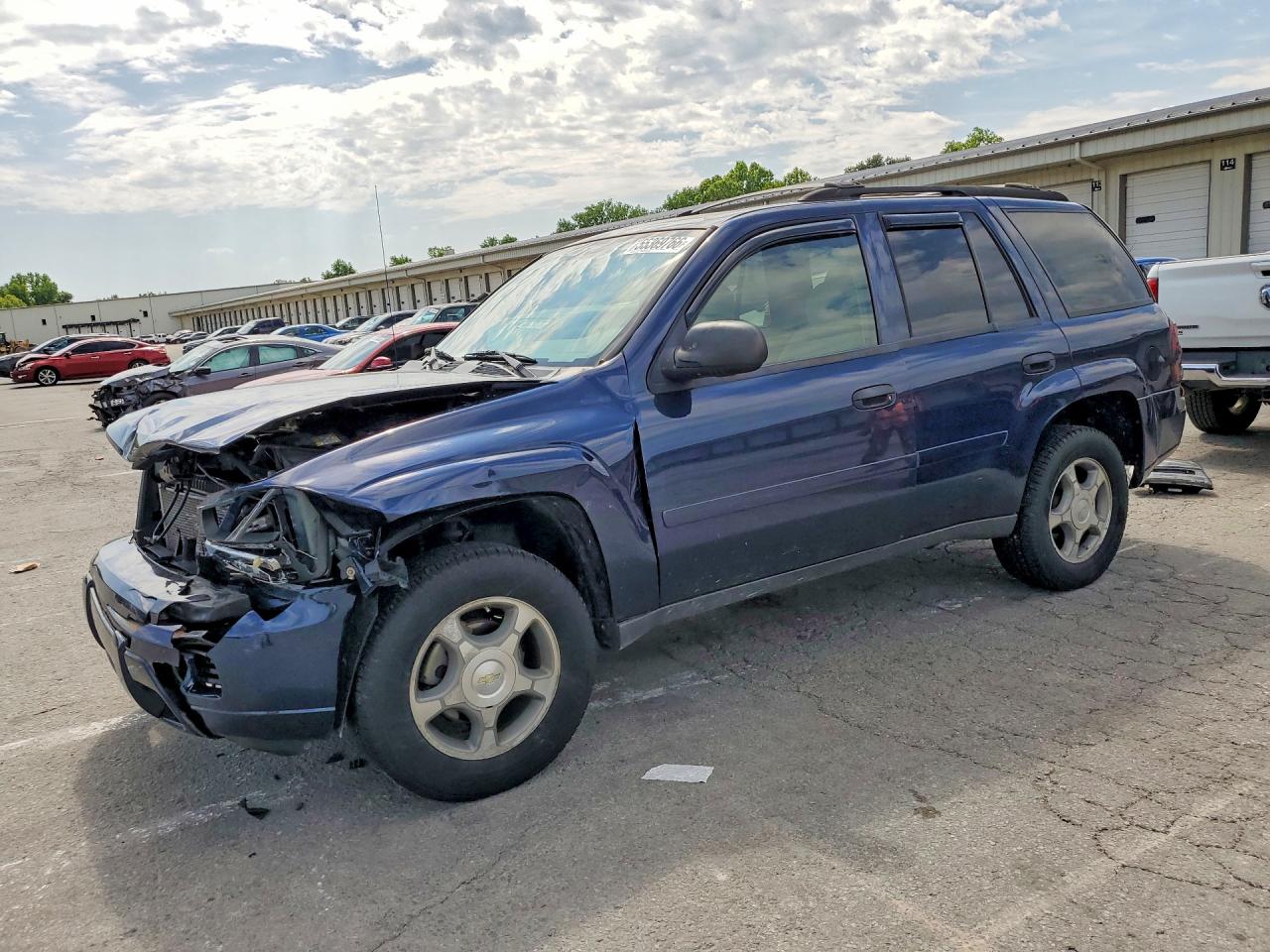 Salvage Chevrolet Trailblaze Image