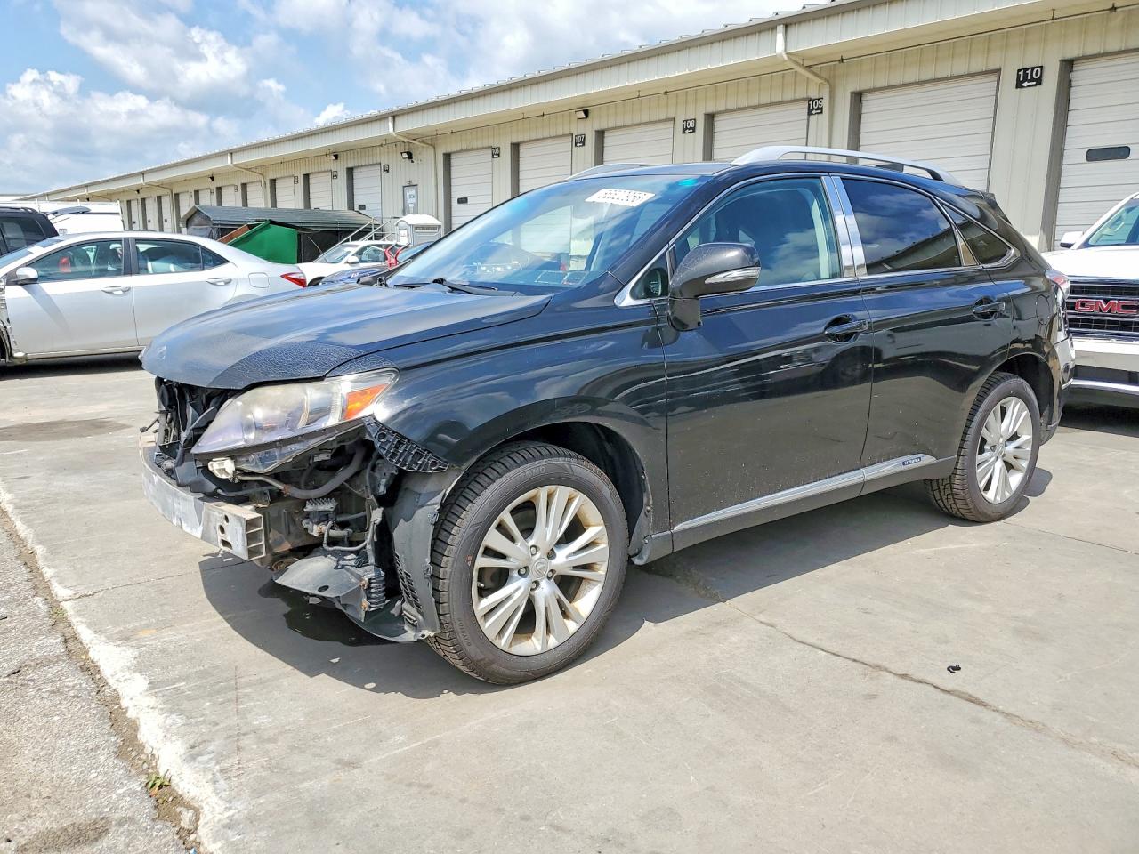 Salvage Lexus RX Image