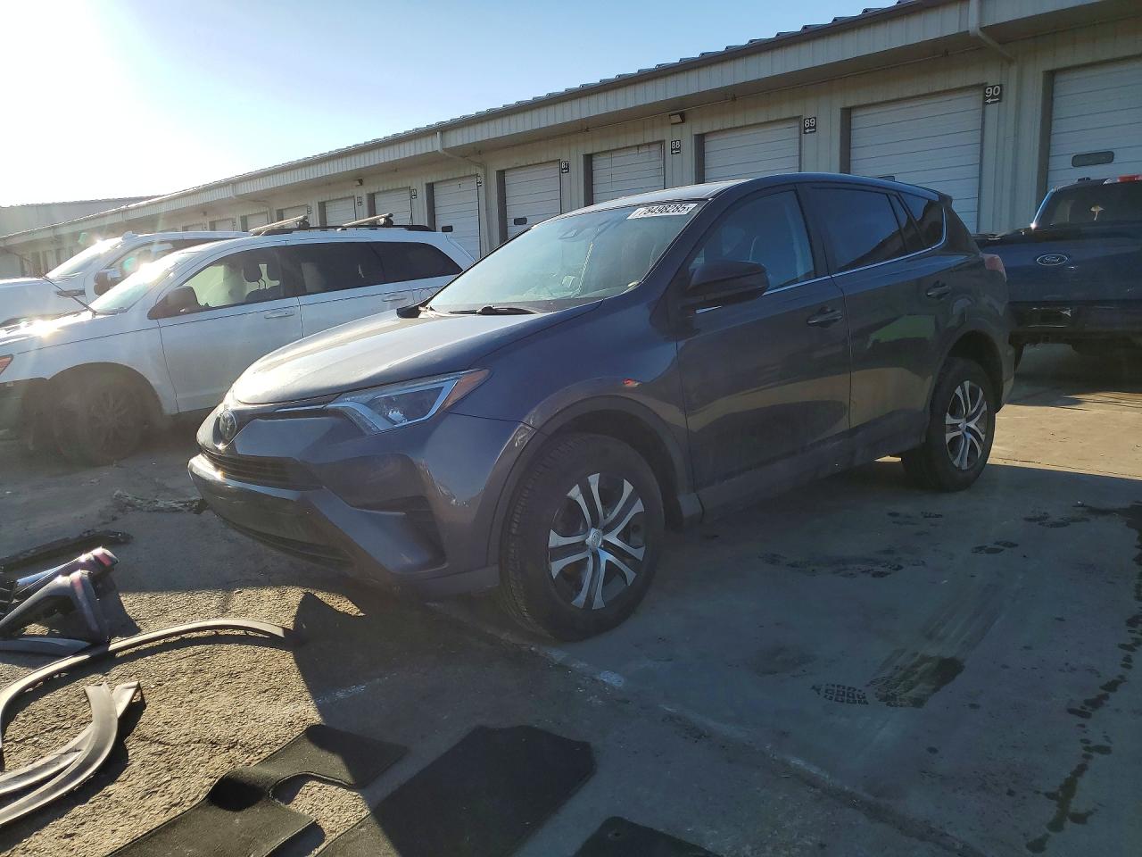Salvage Toyota RAV4 Image