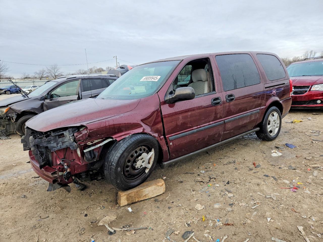 Salvage Chevrolet Uplander Image