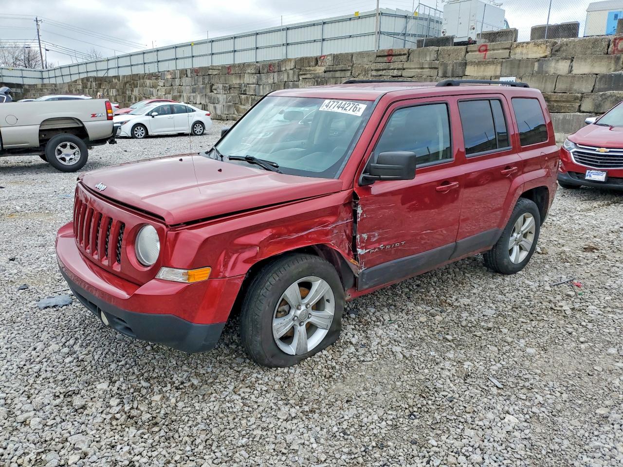 Salvage Jeep Patriot Image
