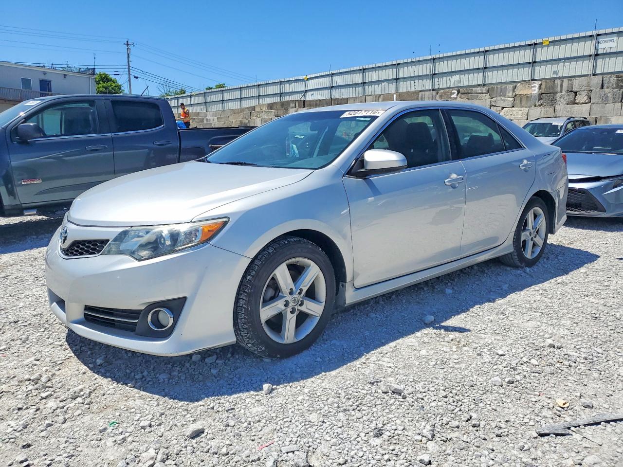 Salvage Toyota Camry Image