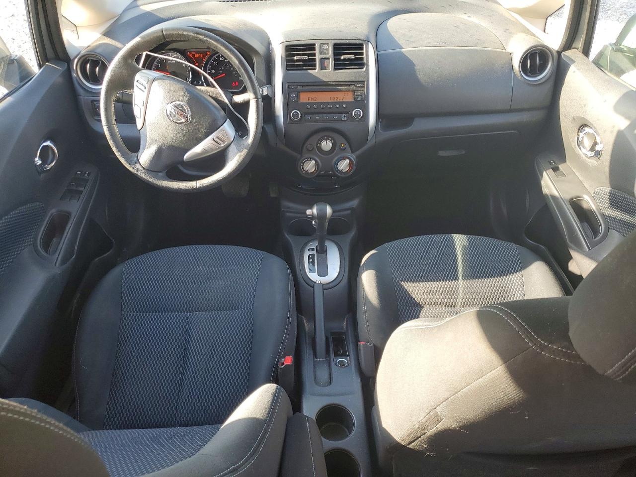 Nissan Versa Sv