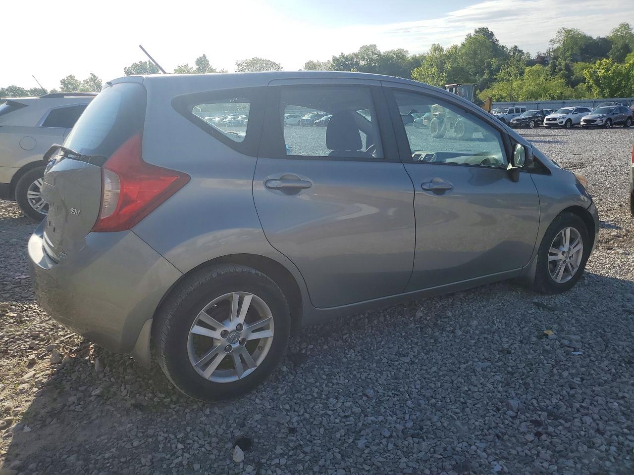 Nissan Versa Sv