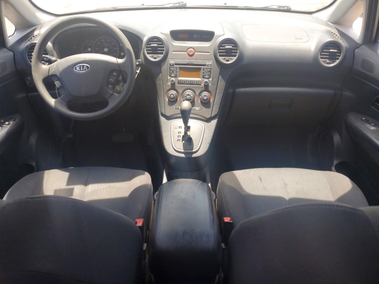 Kia Rondo Base