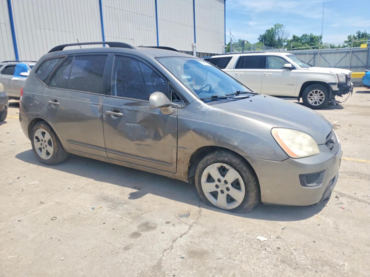 Kia Rondo Base