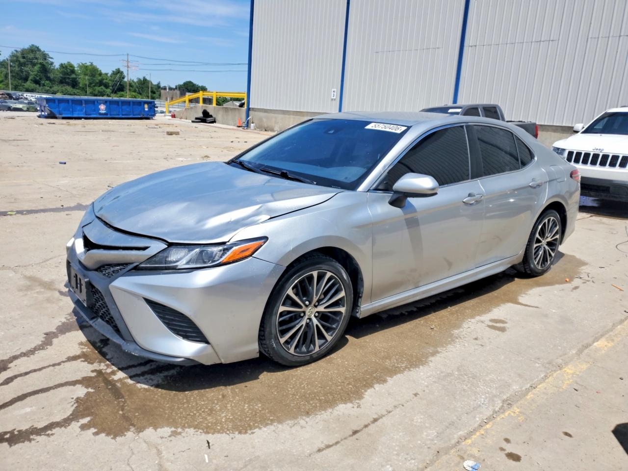 Salvage Toyota Camry Image