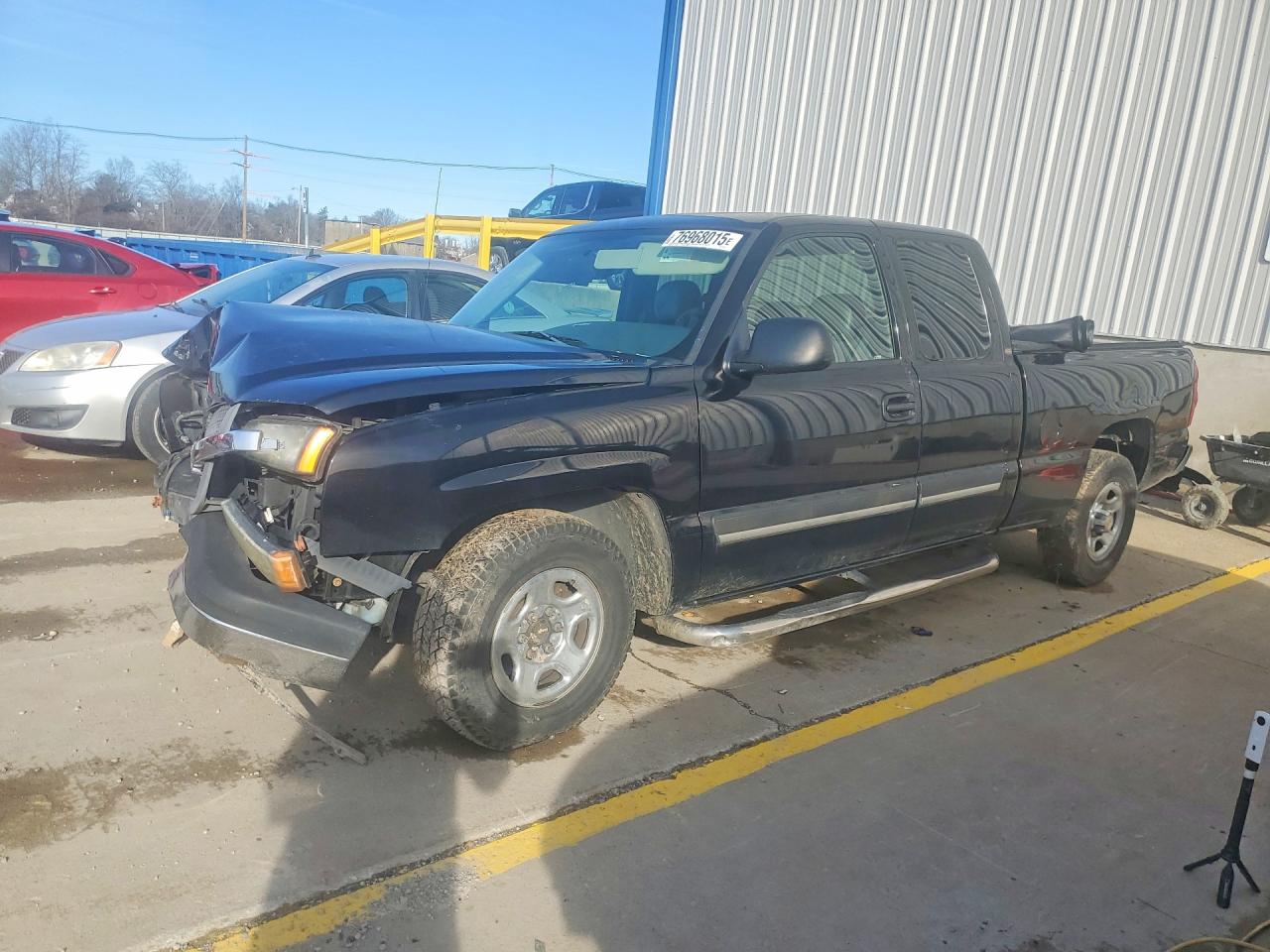 Salvage Chevrolet Silverado Image