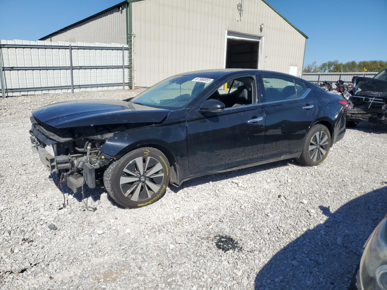 Salvage Nissan Altima Image