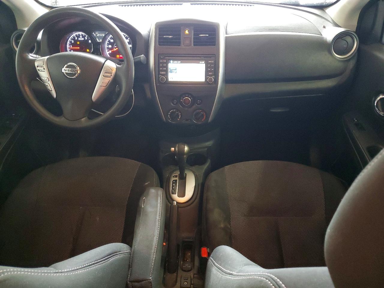 Nissan Versa 1.6 Sv