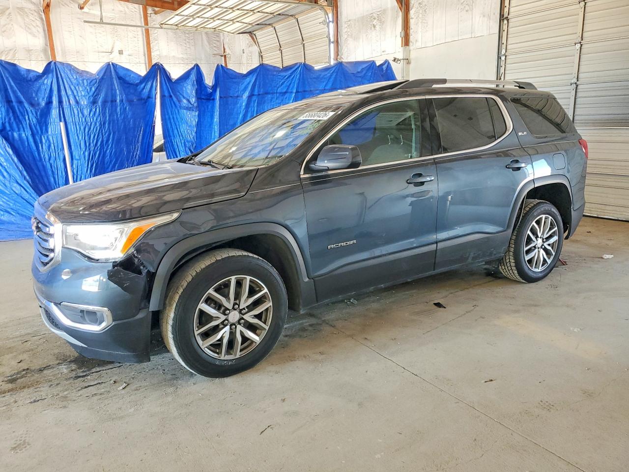Salvage GMC Acadia Image