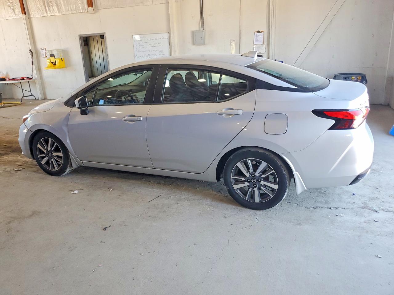Nissan Versa Sv