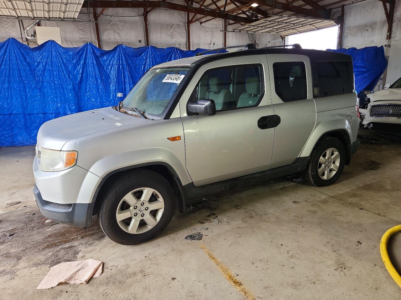 Salvage Honda Element Image
